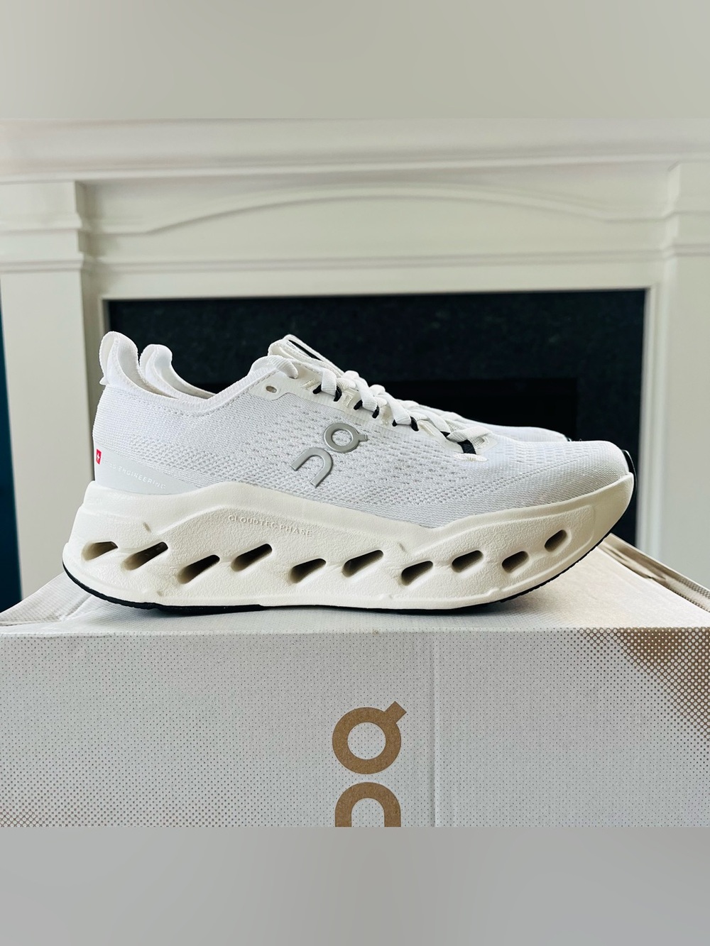 Sz 7.5 On Running Cloudsurfer Max Triple White 3WF30221200 Women's